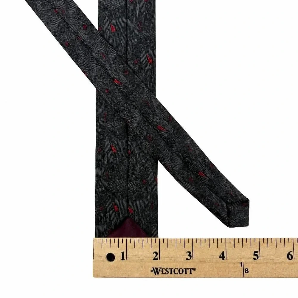 Vintage Unbranded Slim Tie Mens Black Charcoal Gray Red Fleck Abstract 57x2.75